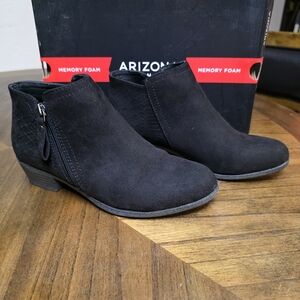 Arizona Jean Company Women's Black Ankle Boots